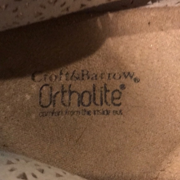 Croft & Borrow White Floral Flats Sz 9-10 - Picture 4 of 6